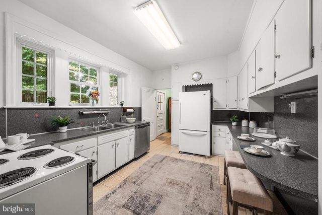 206 N BOWMAN AVE, Merion Station, PA 19066