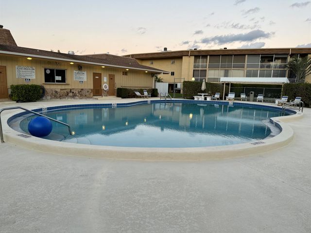 600 Village Green Court 203, Palm Springs, FL 33461