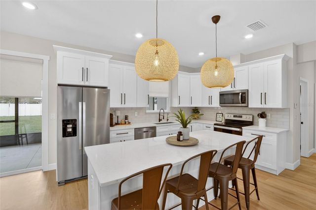 3205 MURRAY FARMS LOOP, Plant City, FL 33566