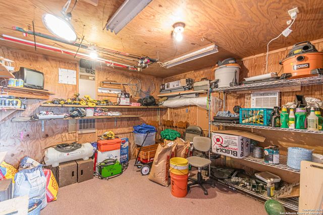 2034 County Road 342, La Vernia, TX 78121