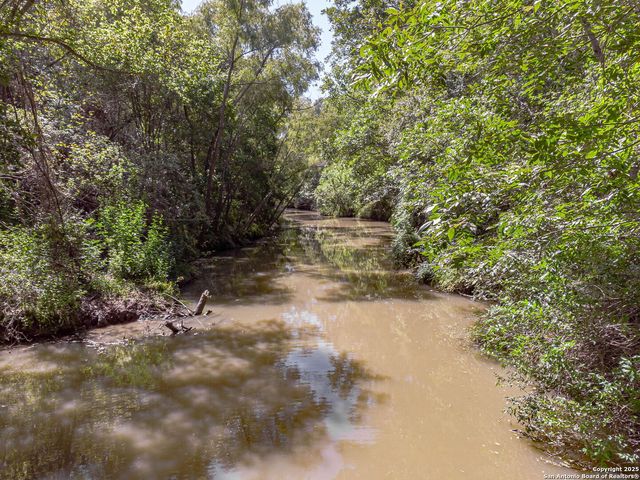 2034 County Road 342, La Vernia, TX 78121