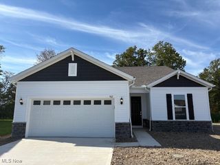 462 Caravel Court, Avon Lake, OH 44012