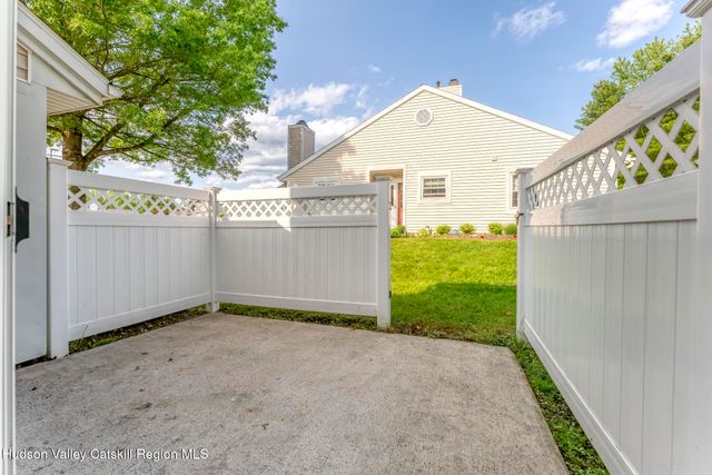 29 Penstock Lane, Lake Katrine, NY 12449