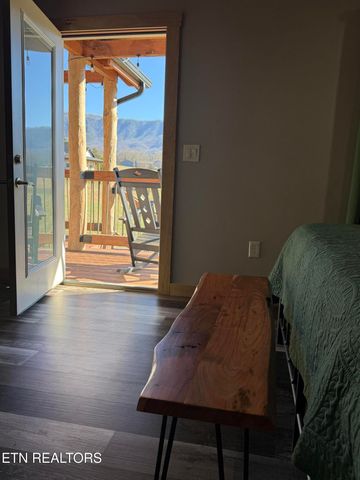 4309 Newport Hwy, Dandridge, TN 37725