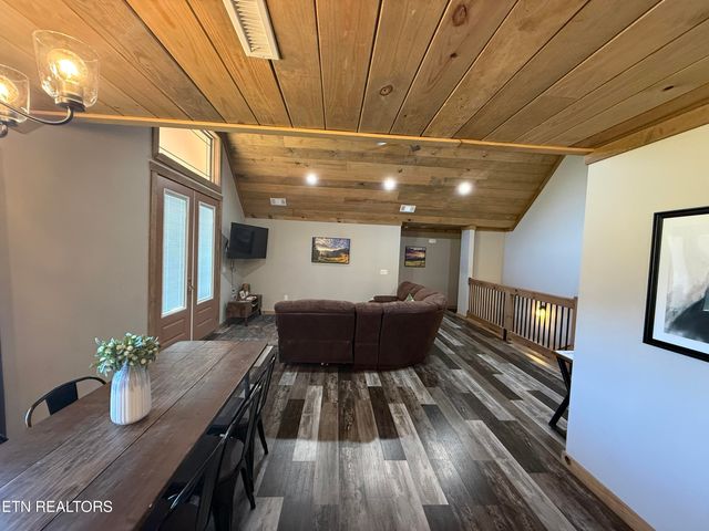 4309 Newport Hwy, Dandridge, TN 37725