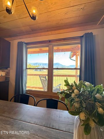 4309 Newport Hwy, Dandridge, TN 37725