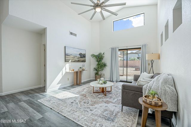 10008 E Vía Del Pasto, Tucson, AZ 85747