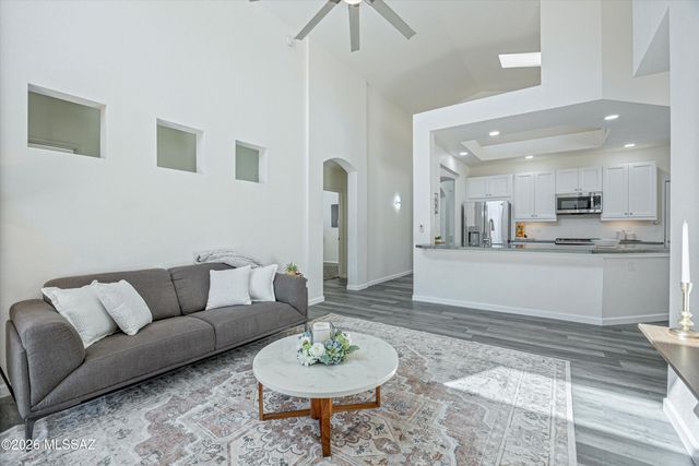 10008 E Vía Del Pasto, Tucson, AZ 85747