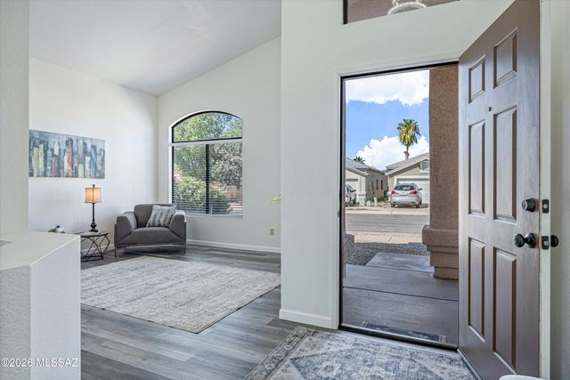 10008 E Vía Del Pasto, Tucson, AZ 85747