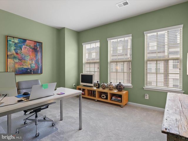 521 OVERLOOK PARK DR #49, Oxon Hill, MD 20745