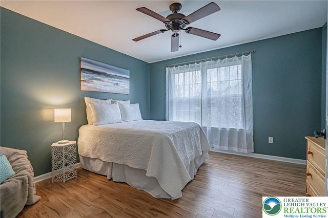 2161 Woodridge Drive, Lower Macungie Twp, PA 18062