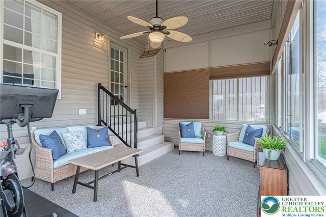 2161 Woodridge Drive, Lower Macungie Twp, PA 18062