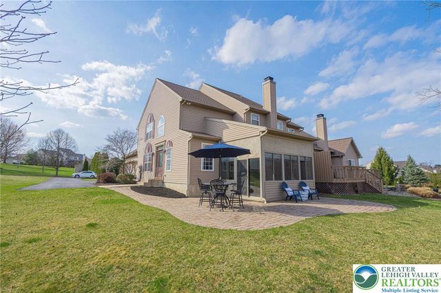 2161 Woodridge Drive, Lower Macungie Twp, PA 18062