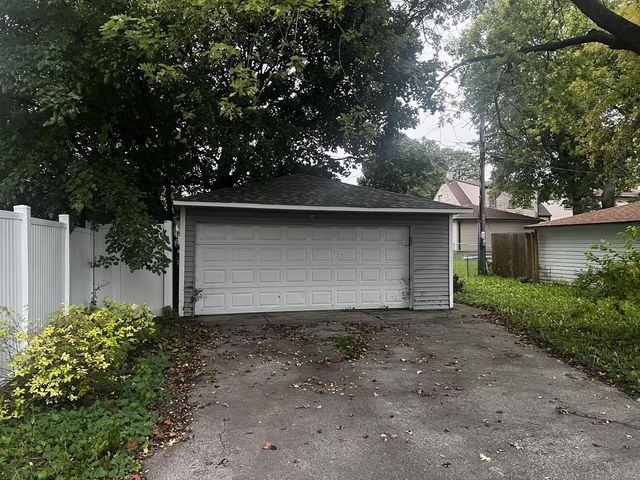 7007 N 41st STREET, Milwaukee, WI 53209