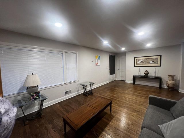 7007 N 41st STREET, Milwaukee, WI 53209
