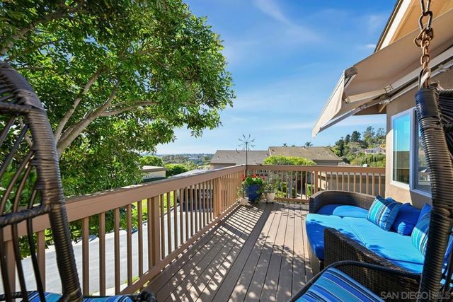 1989 Seawind Way, Oceanside, CA 92054