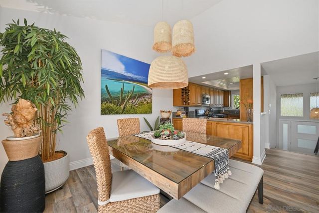 1989 Seawind Way, Oceanside, CA 92054