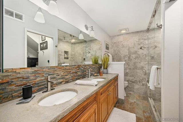 1989 Seawind Way, Oceanside, CA 92054