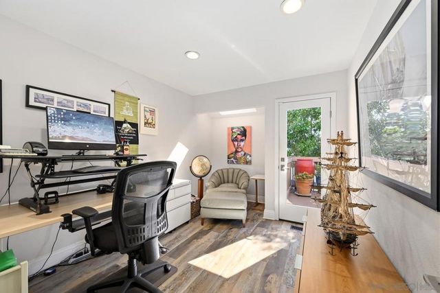 1989 Seawind Way, Oceanside, CA 92054