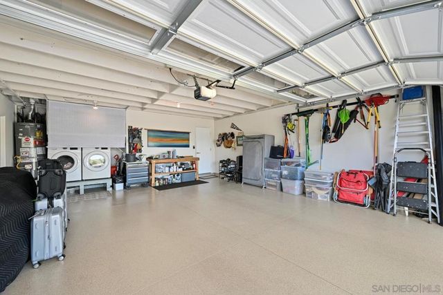 1989 Seawind Way, Oceanside, CA 92054