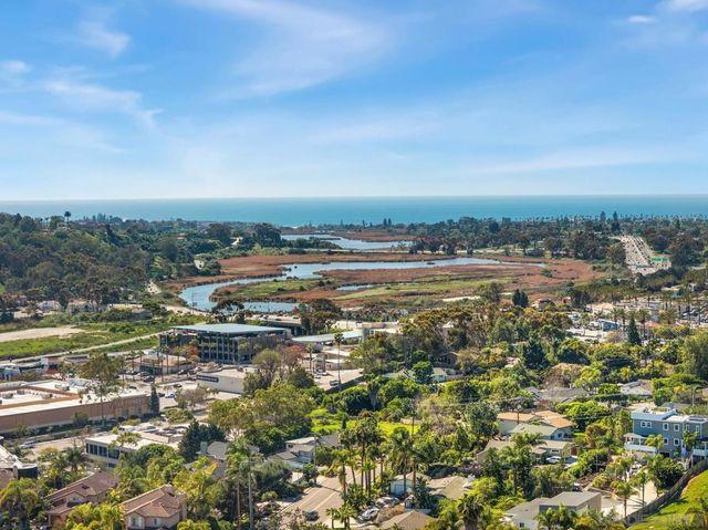 1989 Seawind Way, Oceanside, CA 92054