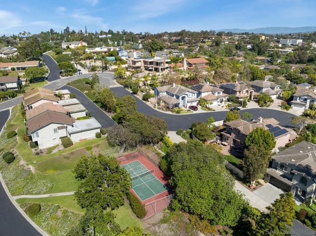 1989 Seawind Way, Oceanside, CA 92054