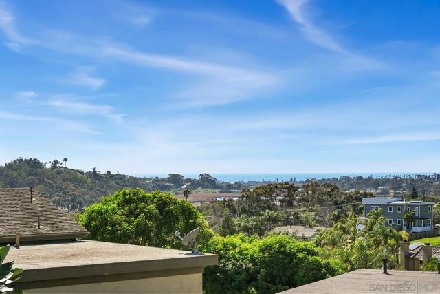 1989 Seawind Way, Oceanside, CA 92054