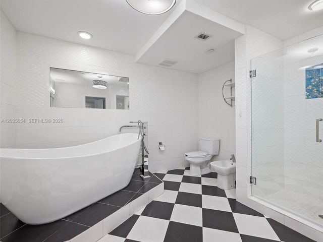 19116 Fisher Island Dr 19116, Miami Beach, FL 33109