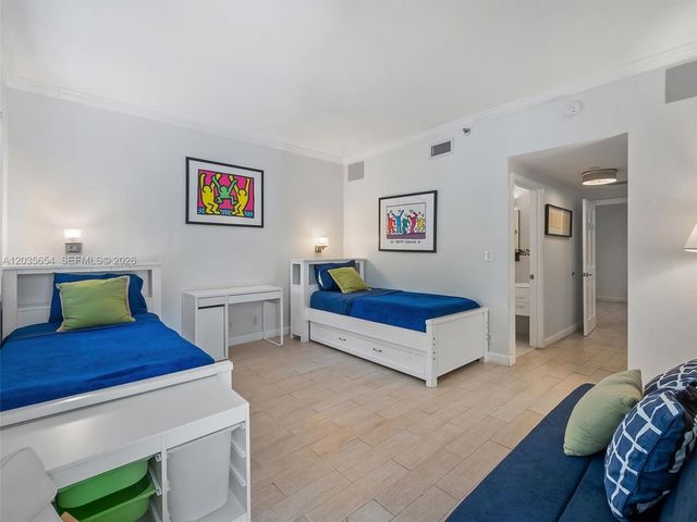 19116 Fisher Island Dr 19116, Miami Beach, FL 33109