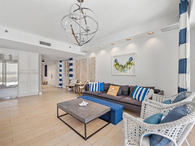 19116 Fisher Island Dr 19116, Miami Beach, FL 33109