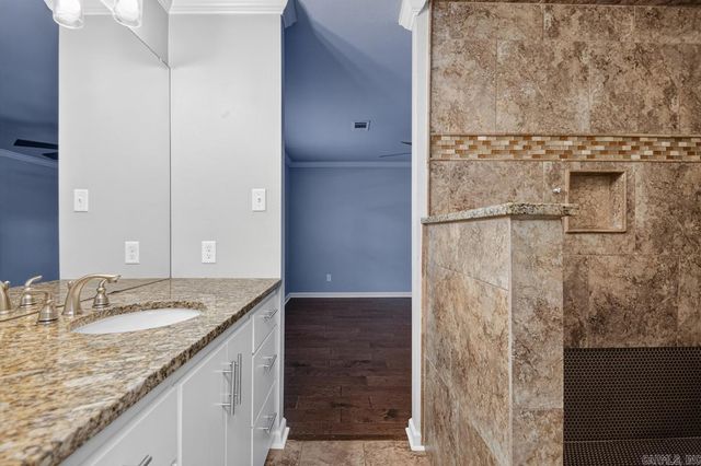 16 Marble Ct, Little Rock, AR 72212