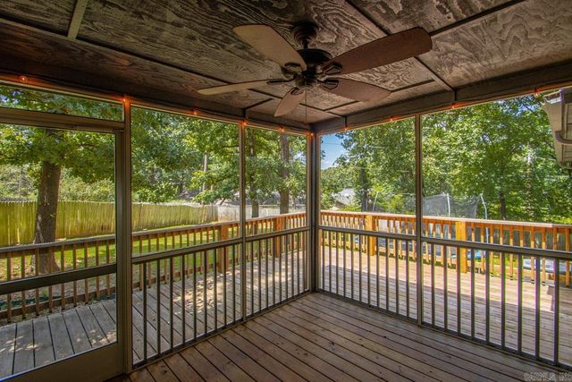 16 Marble Ct, Little Rock, AR 72212