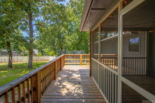 16 Marble Ct, Little Rock, AR 72212