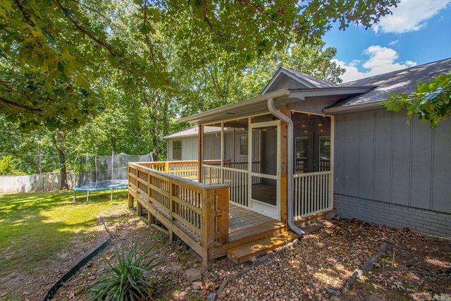 16 Marble Ct, Little Rock, AR 72212