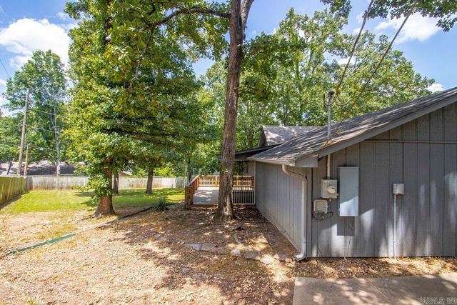 16 Marble Ct, Little Rock, AR 72212