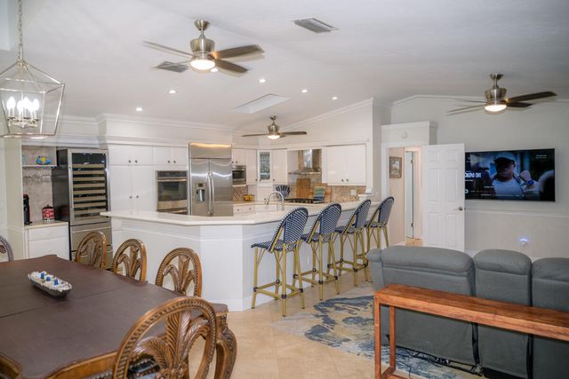 464 Lime Drive, Key Largo, FL 33037