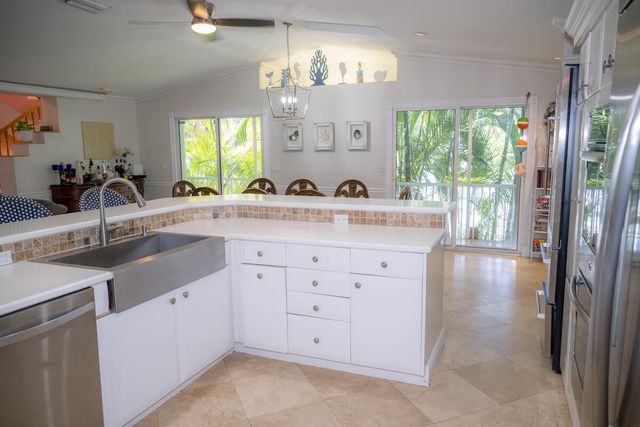 464 Lime Drive, Key Largo, FL 33037