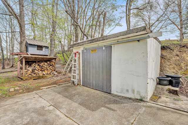 2238 Houston Mines RD, Troutville, VA 24175