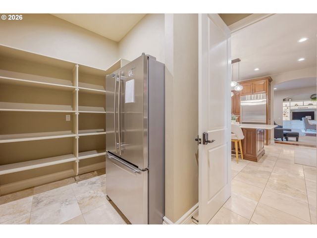 3689 MARCELLA Dr, Eugene, OR 97408