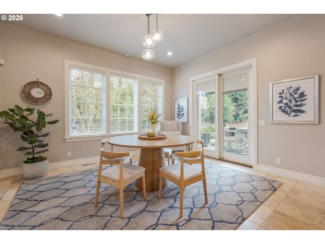 3689 MARCELLA Dr, Eugene, OR 97408