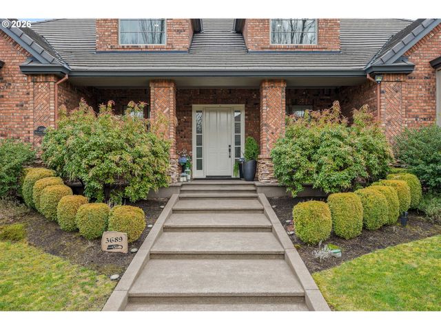 3689 MARCELLA Dr, Eugene, OR 97408