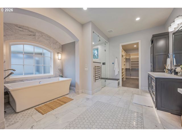 3689 MARCELLA Dr, Eugene, OR 97408