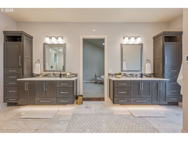 3689 MARCELLA Dr, Eugene, OR 97408