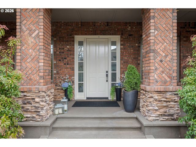 3689 MARCELLA Dr, Eugene, OR 97408