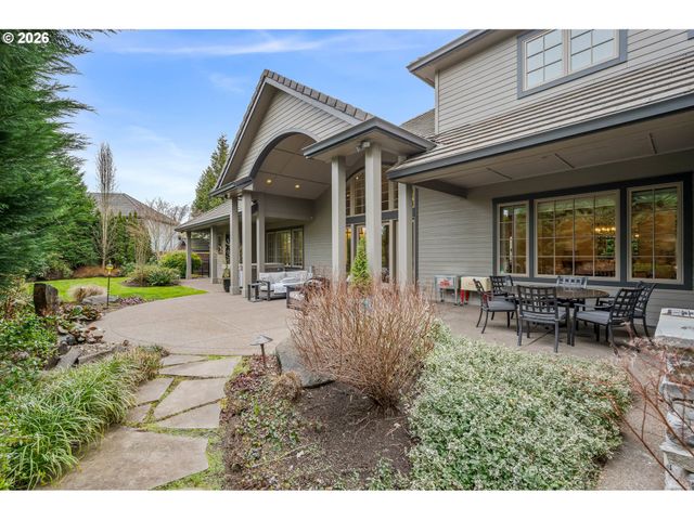 3689 MARCELLA Dr, Eugene, OR 97408