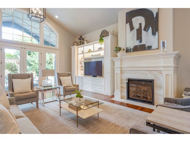 3689 MARCELLA Dr, Eugene, OR 97408