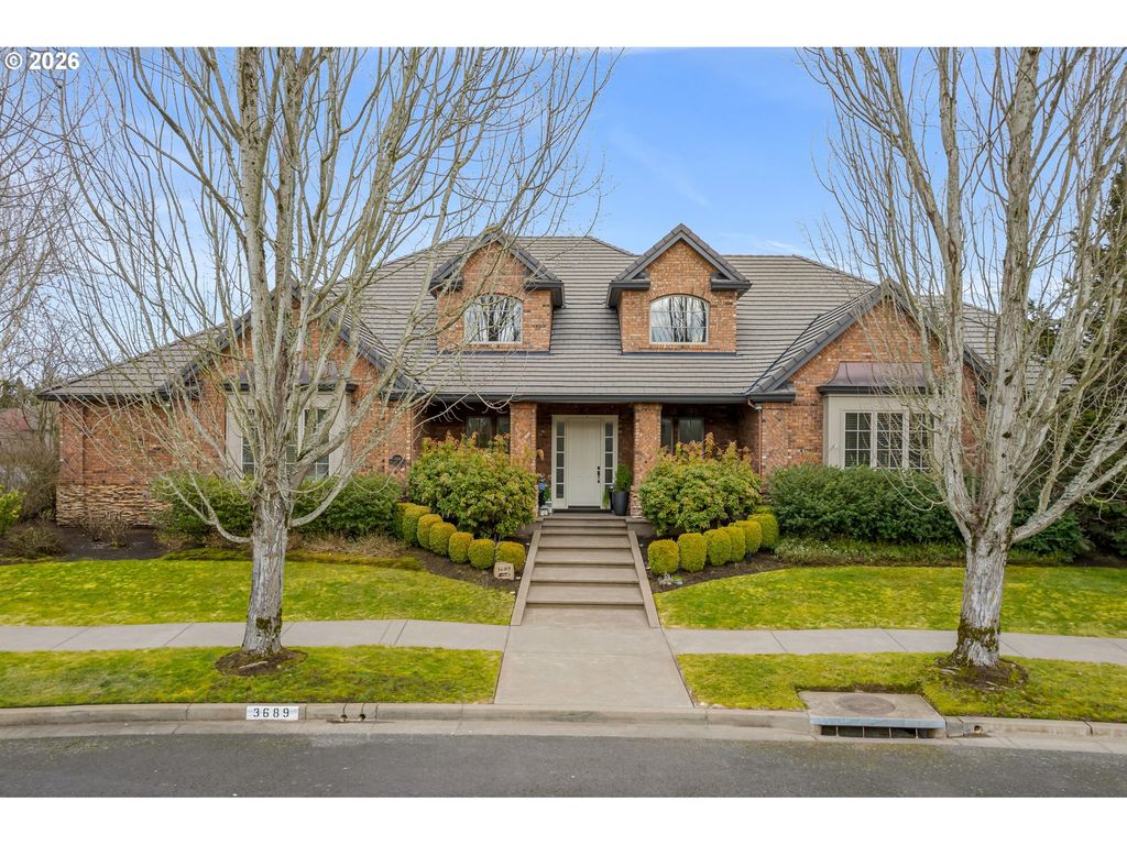 3689 MARCELLA Dr, Eugene, OR 97408