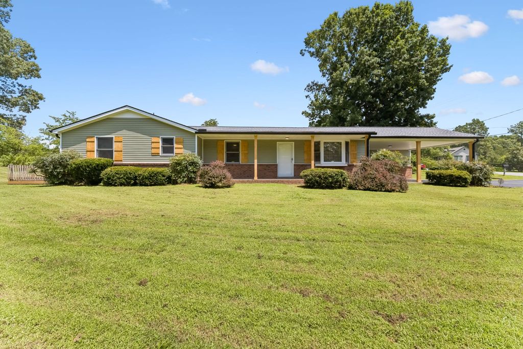 1001 Lakeside Dr, Ashland City, TN 37015