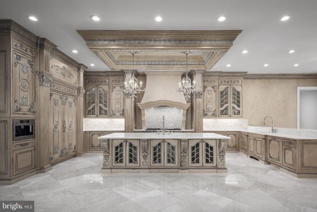 9412 MAFI CT, Great Falls, VA 22066