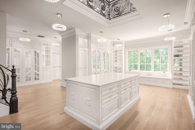 9412 MAFI CT, Great Falls, VA 22066